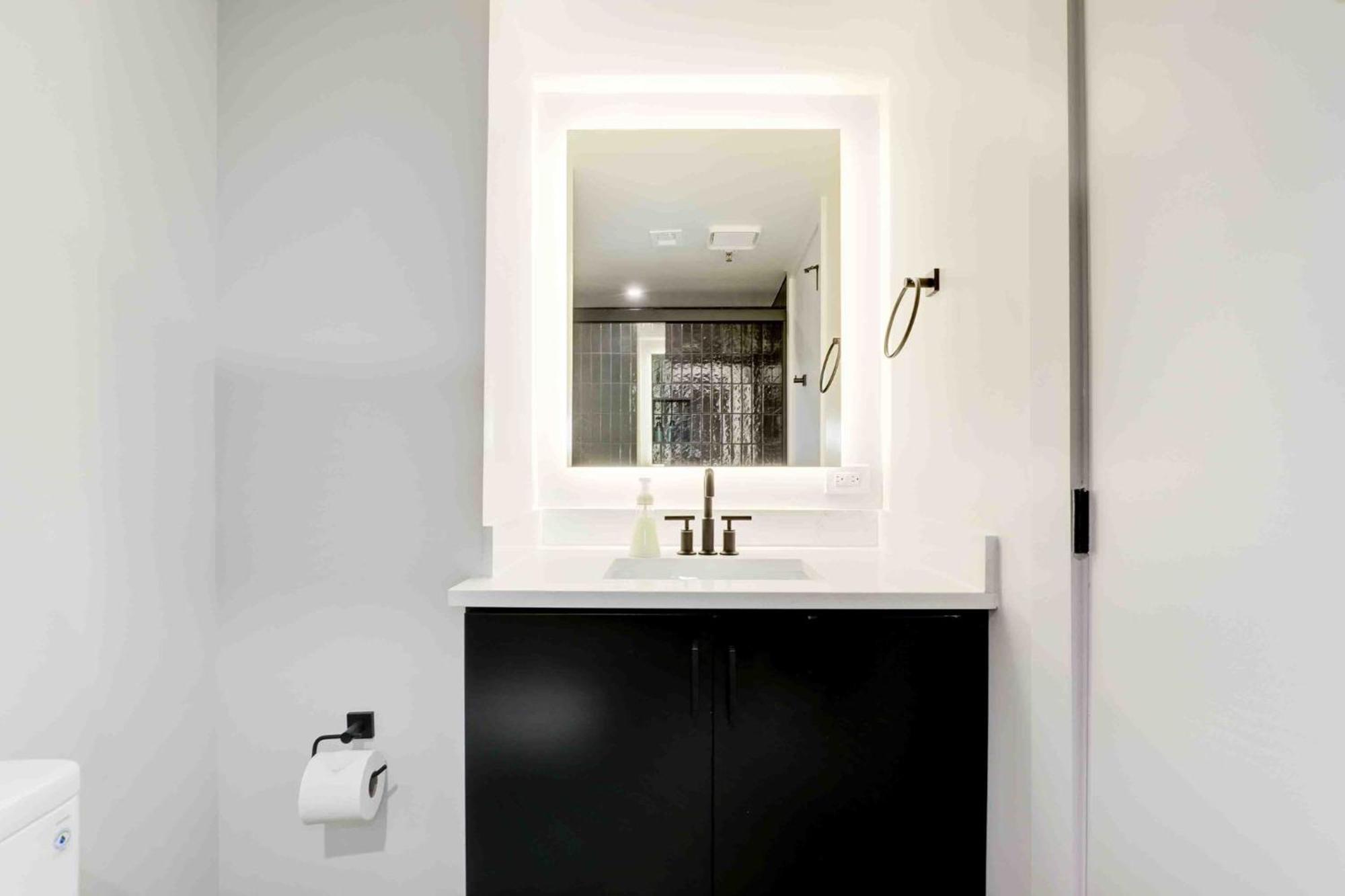 2Br Executive Apartment In Prime Location Arlington Exterior foto